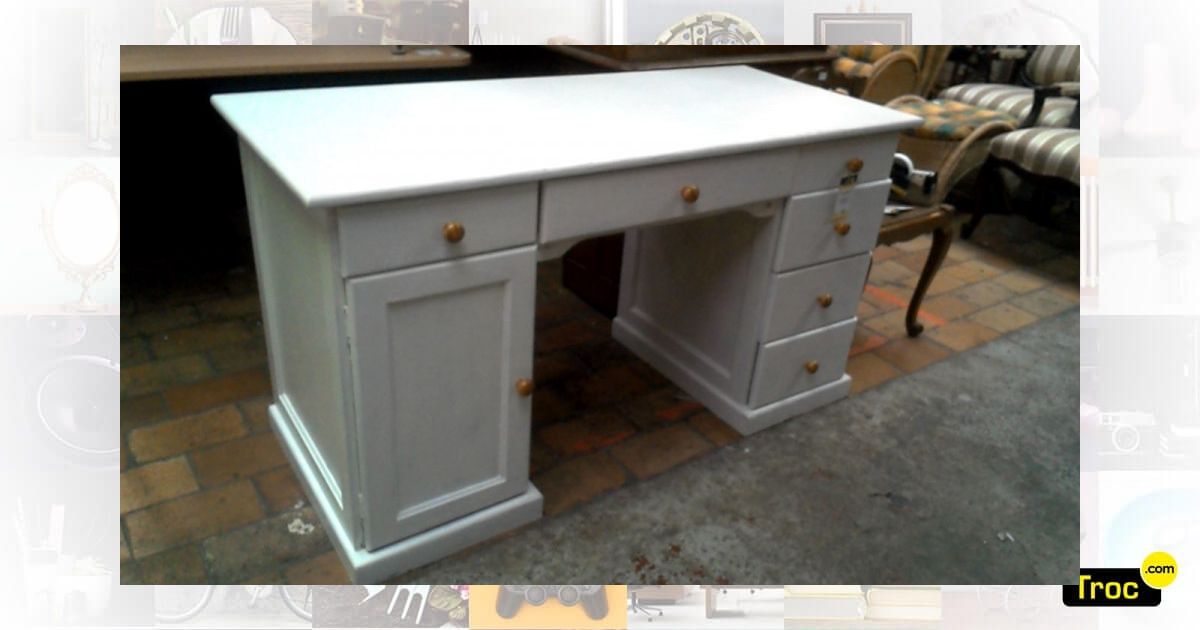 Achat BUREAU CAISSON BLANC STYLE ANCIEN Occasion Etterbeek Troc