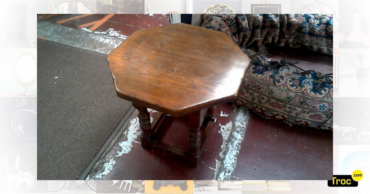 Achat Table D Appoint Hexagonale Chene Occasion Etterbeek Troc