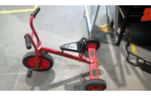 Achat TRICYCLE ENFANT WINTER occasion Lannion Troc