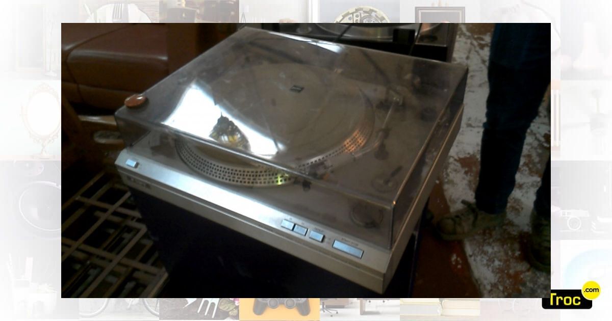 Compre la oportunidad de TOCADISCOS SONY - Etterbeek