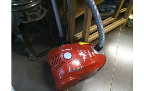 Compre la oportunidad de ASPIRATEUR ROWENTA 2200W Chenove Troc